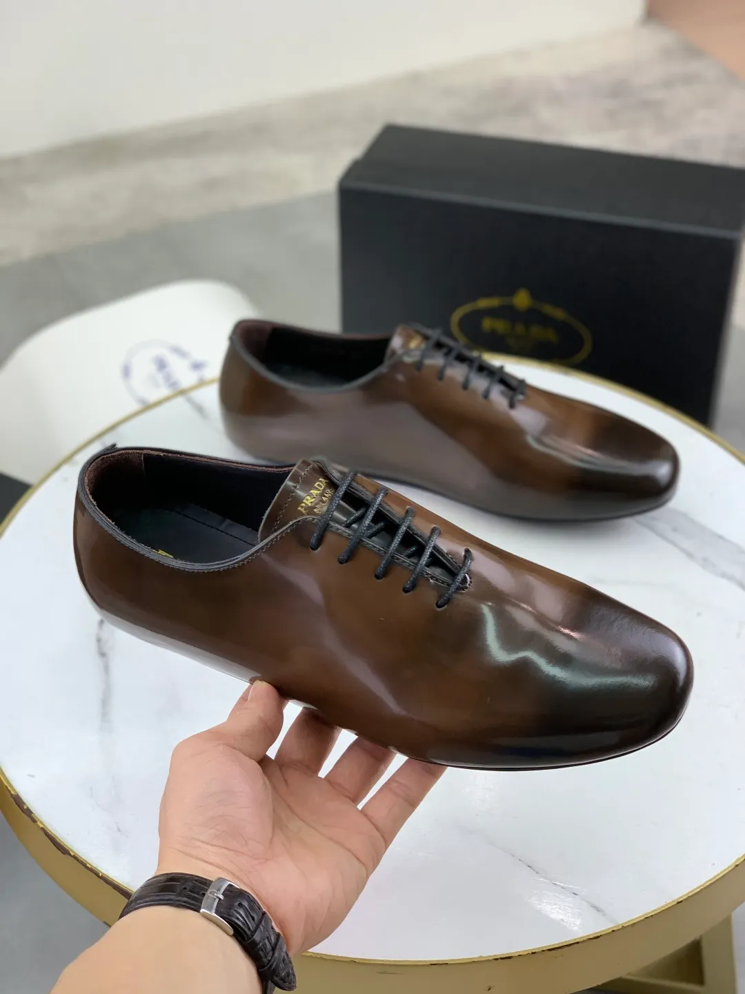 Men's shoes 💰P680 new style 💰 💎💎💎water dyed cowhide original quality PRADA —🆘.Prada Original order purchase, high-end business leather shoes, fabric: Made of Italian imported calfskin with color-brushed edges➕water-dyed cow lining/cowhide lining➕Specially available original outsole, fine workmanship, real product^_^photographed🎬size: 39-44 (38 45 custom-made)